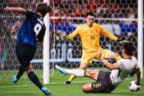 九游软件下载-关于德罗巴在湖人比赛中刷新纪录，持续失利引发热议！的信息